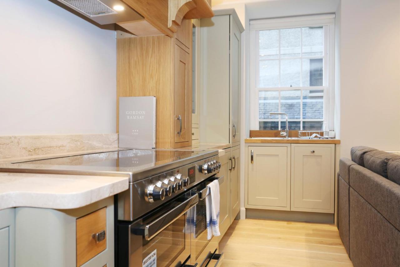 Joivy Modern And Airy Flat On The Historic Royal Mile Lägenhet Edinburg Exteriör bild
