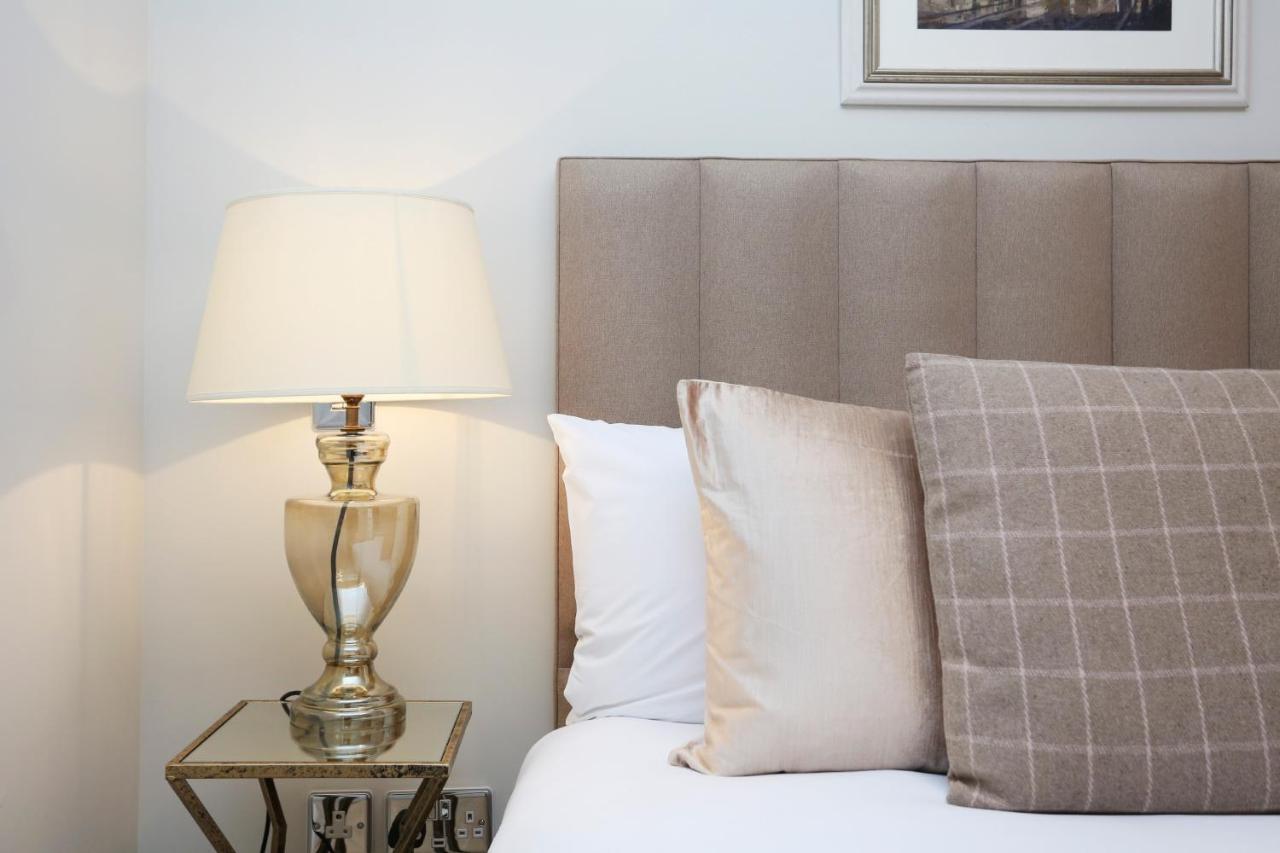 Joivy Modern And Airy Flat On The Historic Royal Mile Lägenhet Edinburg Exteriör bild