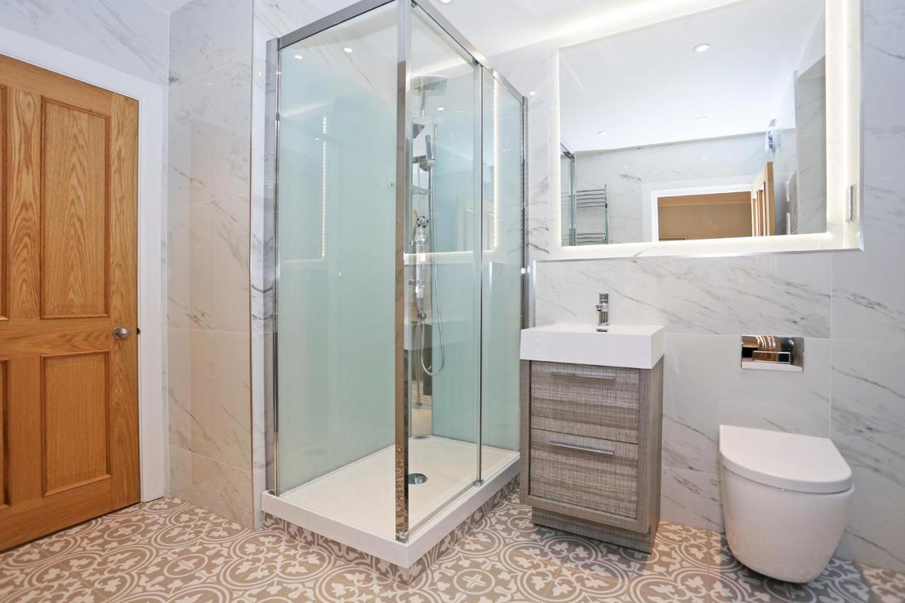 Joivy Modern And Airy Flat On The Historic Royal Mile Lägenhet Edinburg Exteriör bild