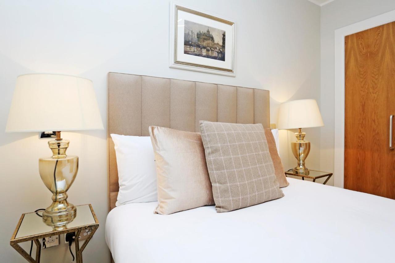 Joivy Modern And Airy Flat On The Historic Royal Mile Lägenhet Edinburg Exteriör bild